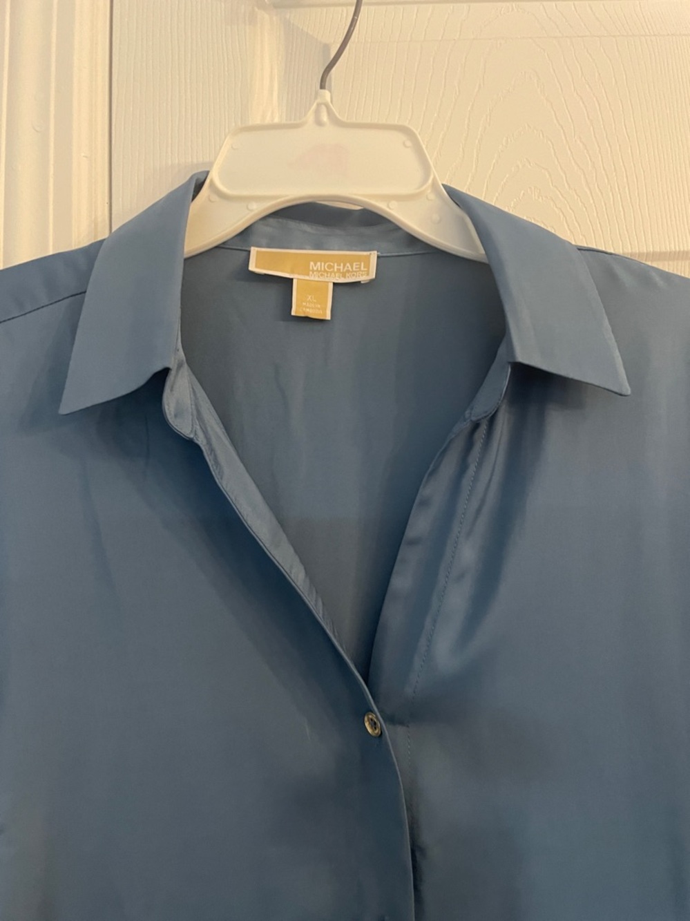 Michael Kors Blue Satin Button-Front Shirt in Xlg - Picture 4 of 7